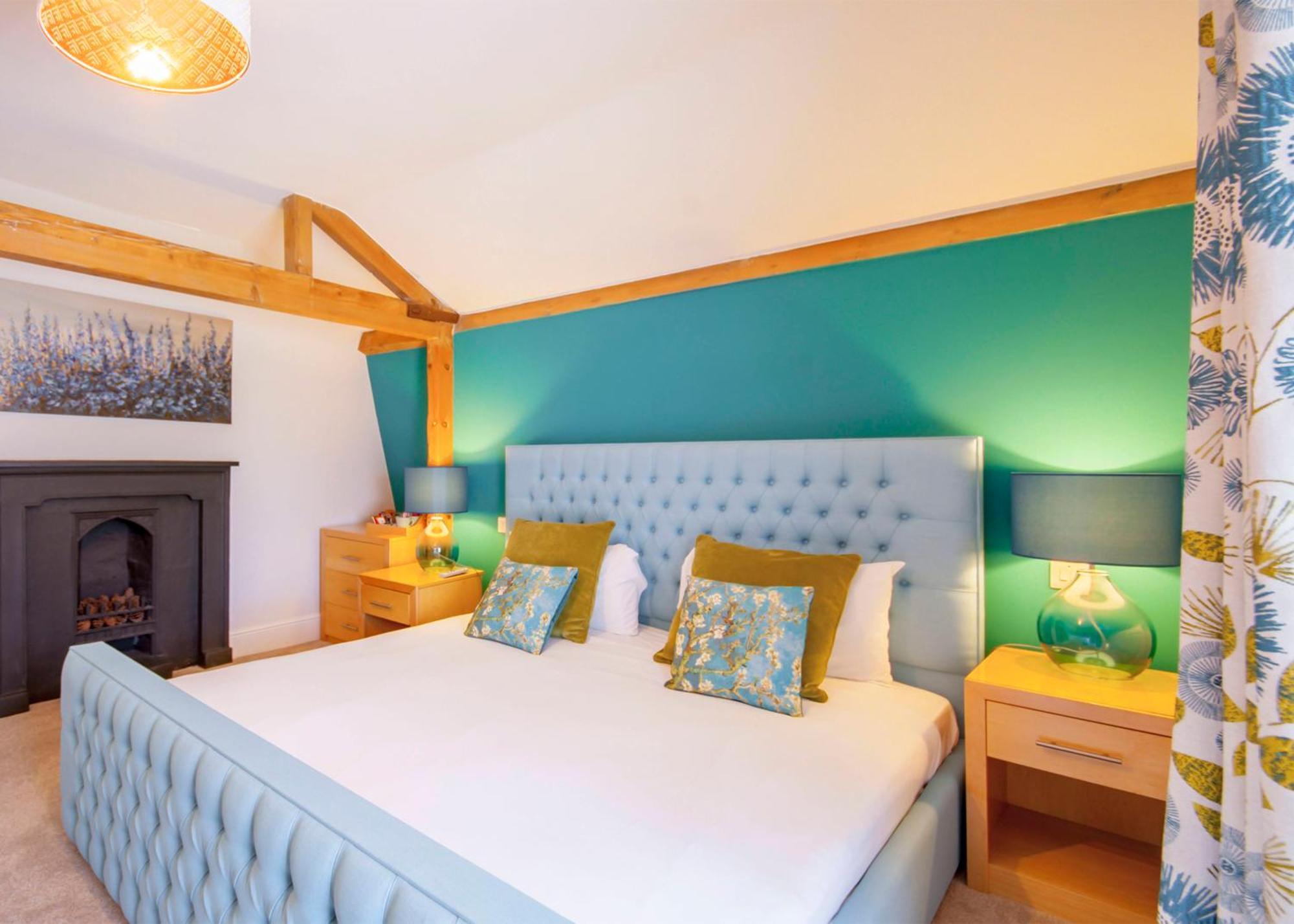 The Highworth Hotel スウィンドン エクステリア 写真