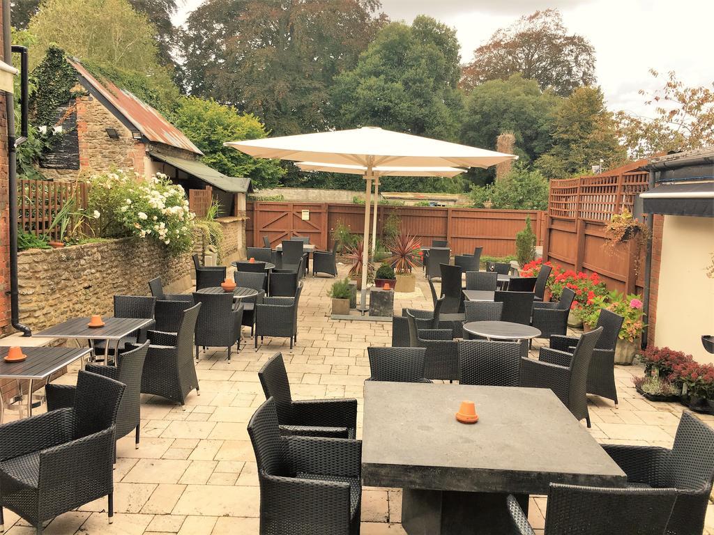 The Highworth Hotel スウィンドン エクステリア 写真