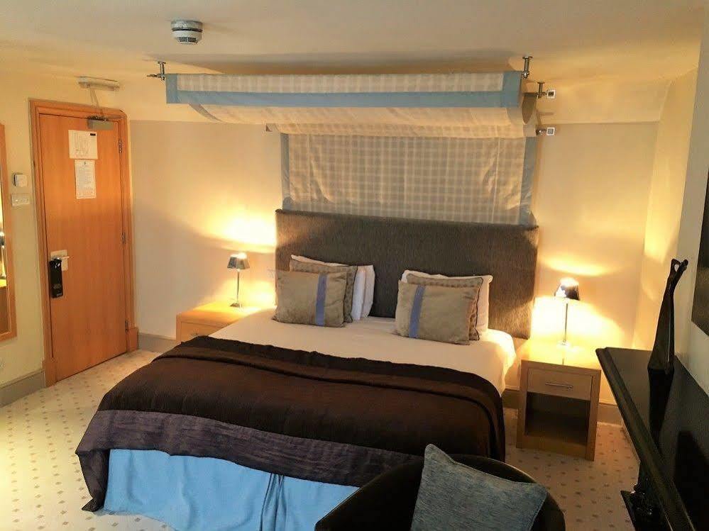 The Highworth Hotel スウィンドン エクステリア 写真