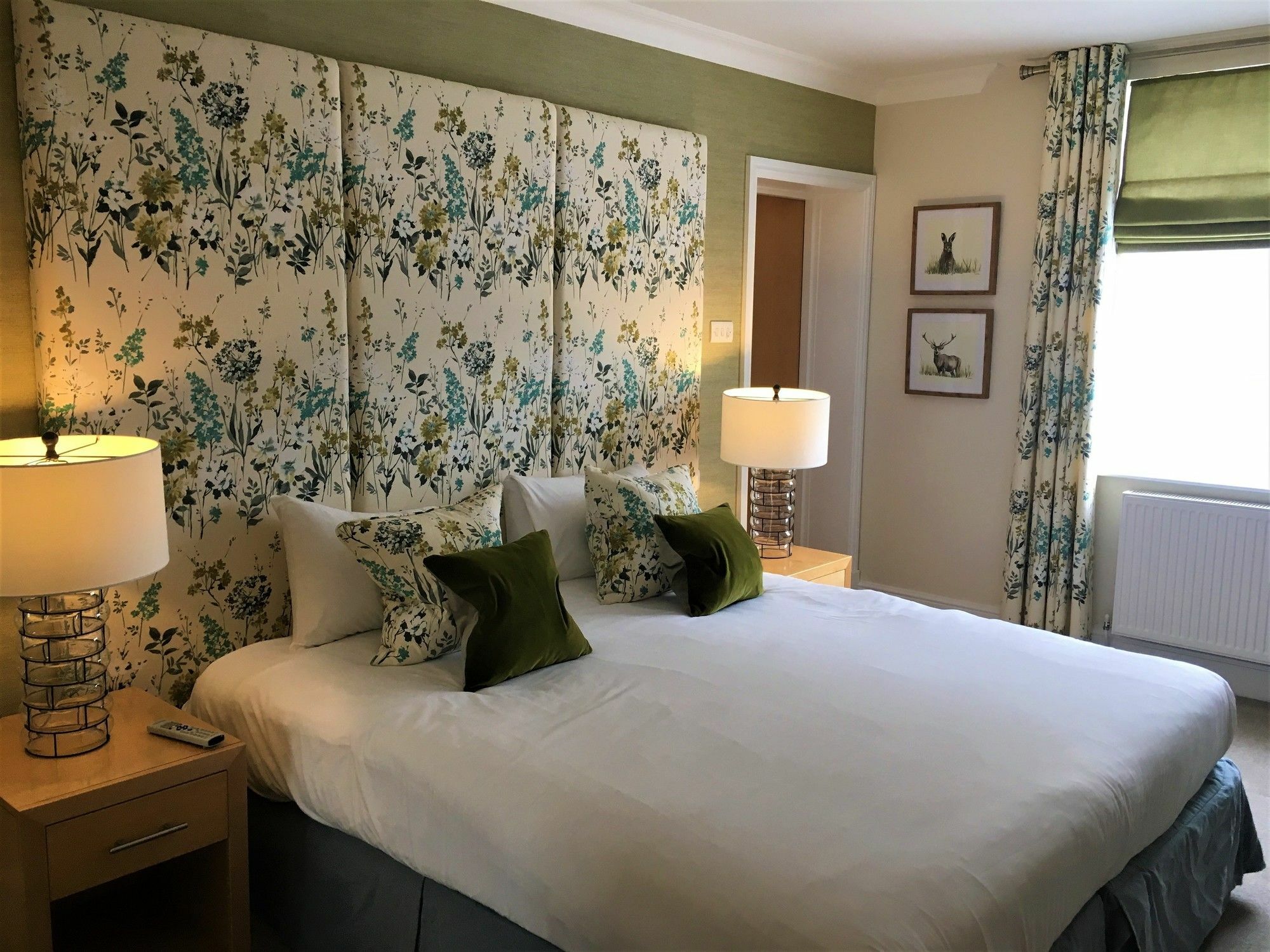 The Highworth Hotel スウィンドン エクステリア 写真